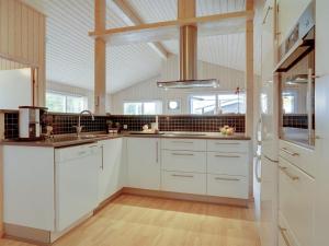 Holiday Home Frida - 700m from the sea by Interhome