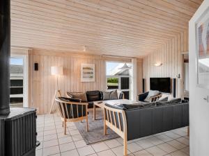 Holiday Home Ellen - 289m from the sea by Interhome