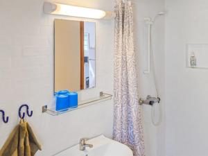 Apartment Elef - 2-0km from the sea by Interhome