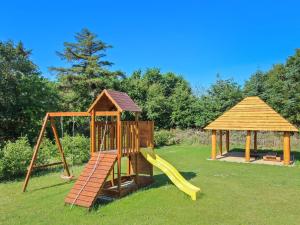 Holiday Home Halli - 700m from the sea by Interhome