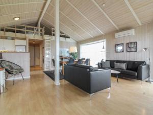 Holiday Home Mette - 98m from the sea by Interhome