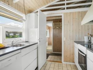 Holiday Home Venja - 200m from the sea by Interhome