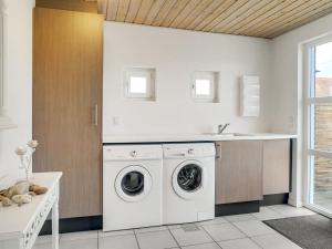 Holiday Home Swipdagh - 600m from the sea by Interhome