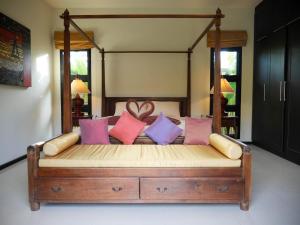 3bdr Pool villa Naiharn KOK by Capital Pro