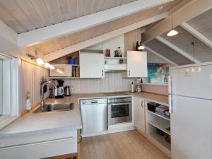 Holiday Home Sixten - 450m from the sea by Interhome