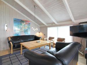 Holiday Home Sixten - 450m from the sea by Interhome
