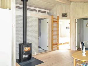 Holiday Home Tia - 900m from the sea by Interhome