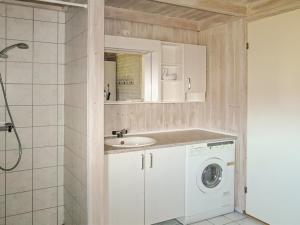 Holiday Home Tia - 900m from the sea by Interhome