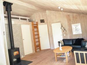 Holiday Home Tia - 900m from the sea by Interhome