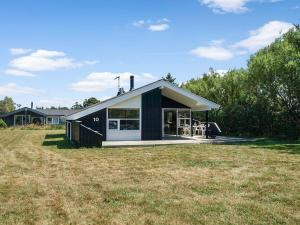 Holiday Home Tia - 900m from the sea by Interhome