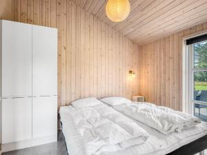 Holiday Home Engelina - 1-3km from the sea by Interhome