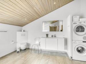 Holiday Home Engelina - 1-3km from the sea by Interhome