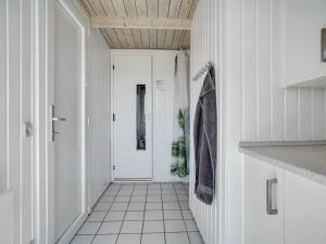 Holiday Home Hermund - 110m from the sea by Interhome