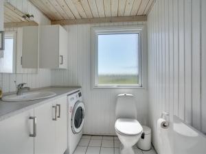 Holiday Home Hermund - 110m from the sea by Interhome