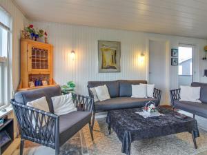 Holiday Home Edvin - 400m from the sea by Interhome