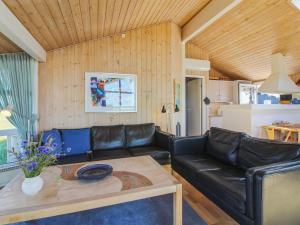 Holiday Home Asta - 85m from the sea by Interhome