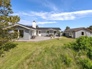 Holiday Home Wolfger - 350m from the sea by Interhome