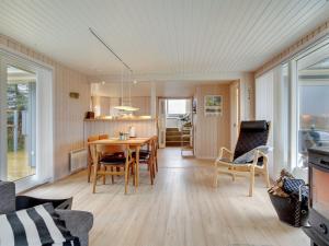 Holiday Home Wolfger - 350m from the sea by Interhome