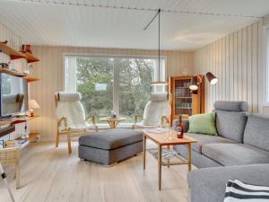 Holiday Home Wolfger - 350m from the sea by Interhome