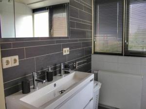 Lovely bungalow with garden