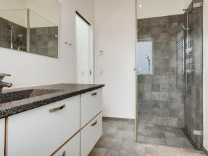 Holiday Home Swarthofthi - 1-5km from the sea by Interhome