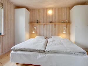 Holiday Home Syrine - 300m from the sea by Interhome