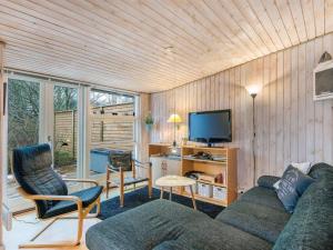 Holiday Home Gonda - 500m from the sea by Interhome