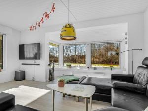 Holiday Home Ehm - 600m from the sea by Interhome