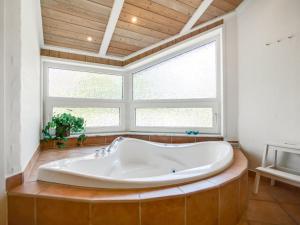 Holiday Home Winder - 1-3km from the sea by Interhome