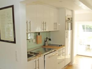 Apartment Aneta - 300m from the sea by Interhome