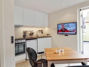 Apartment Skakli - 800m from the sea by Interhome