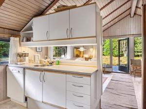 Holiday Home Esteri - 800m from the sea by Interhome