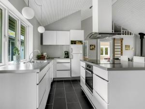 Holiday Home Ellie - 300m from the sea by Interhome