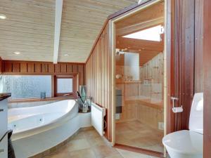 Holiday Home Gretha - 900m from the sea by Interhome