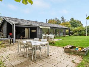 Holiday Home Aino - 1km from the sea by Interhome