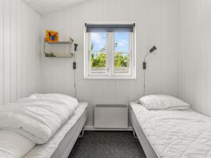 Holiday Home Thorkil - 800m from the sea by Interhome