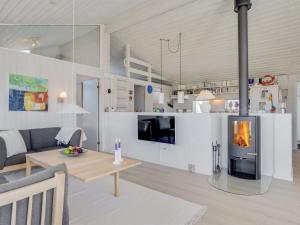 Holiday Home Sigrid - 400m from the sea by Interhome