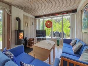 Holiday Home Adelisa - 600m from the sea by Interhome