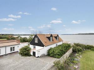 Holiday Home Pauliina - 10m to the fjord by Interhome