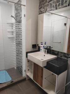 Quiet 2 bedroom apartment