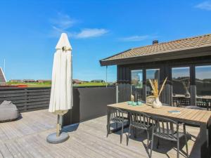 Holiday Home Frederik - 400m from the sea by Interhome
