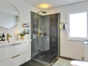 Holiday Home Frederik - 250m from the sea by Interhome