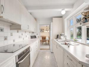 Holiday Home Albertine - 600m from the sea by Interhome