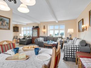 Holiday Home Albertine - 600m from the sea by Interhome