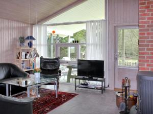 Holiday Home Annick - 300m from the sea by Interhome
