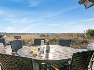 Holiday Home Tahnee - 450m from the sea by Interhome