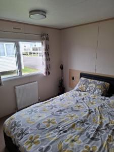 Wilma Retreat, Flower of May