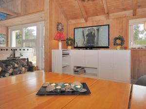 Holiday Home Fredsine - 900m from the sea by Interhome