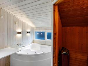 Holiday Home Tinja - 700m from the sea by Interhome