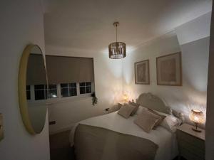 Spacious 4BR 2 baths House, Near Canary Wharf DLR Access